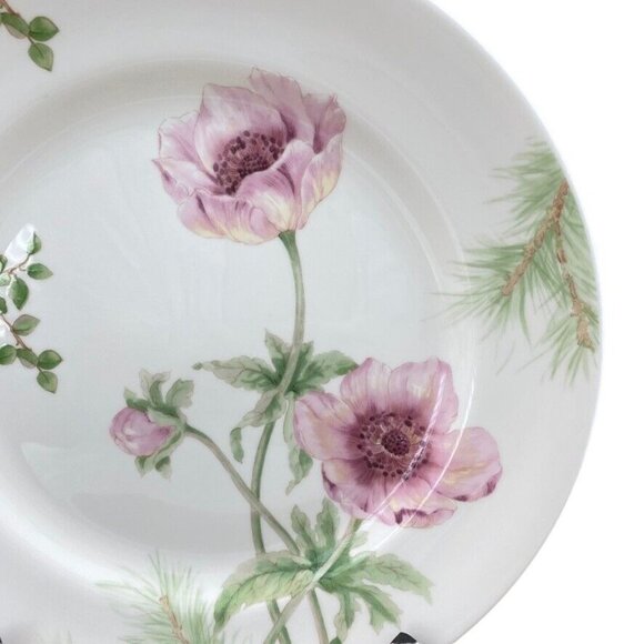 Lenox Holiday Winter Garden Anemone and Wintergreen Dinner Plate 11.25" White - Picture 3 of 10